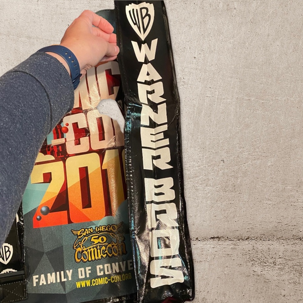 American Dad Bag Oversized Backpack San Diego Comic-Con SDCC Collectible - Picture 4 of 7